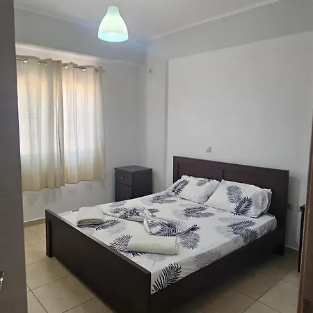 Pasha Flat * Sarandë